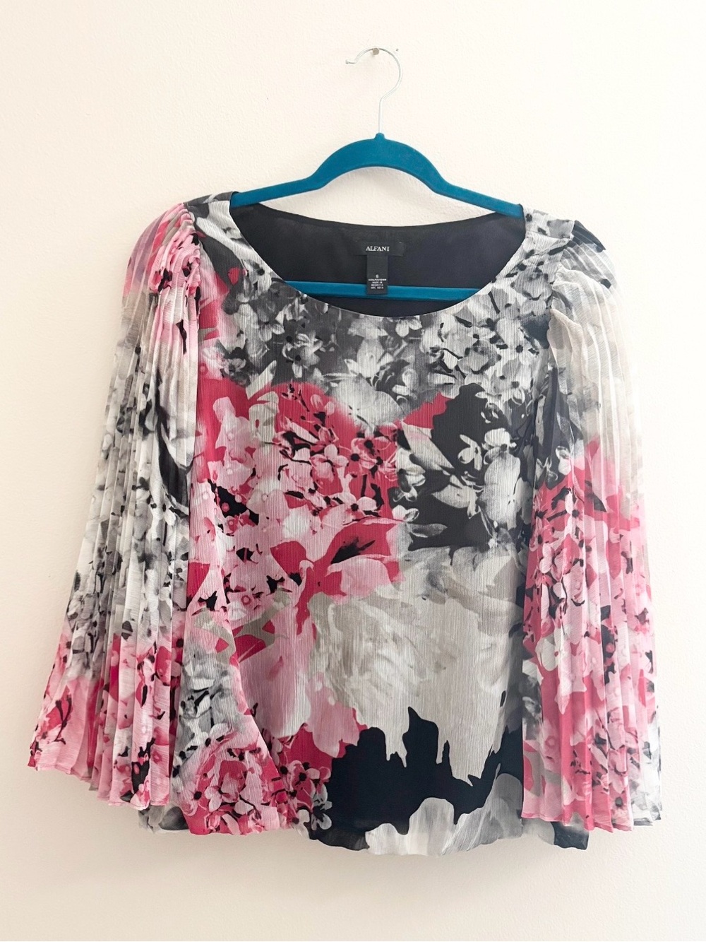 5/$15 🩷 MUST BUNDLE Alfani Pink Floral Pleated Sleeve Women's Top